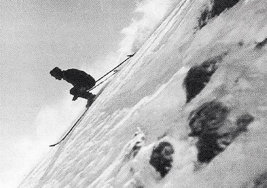 Die goldenen 20er Schwarz-weiß Bild eines Skifahrers